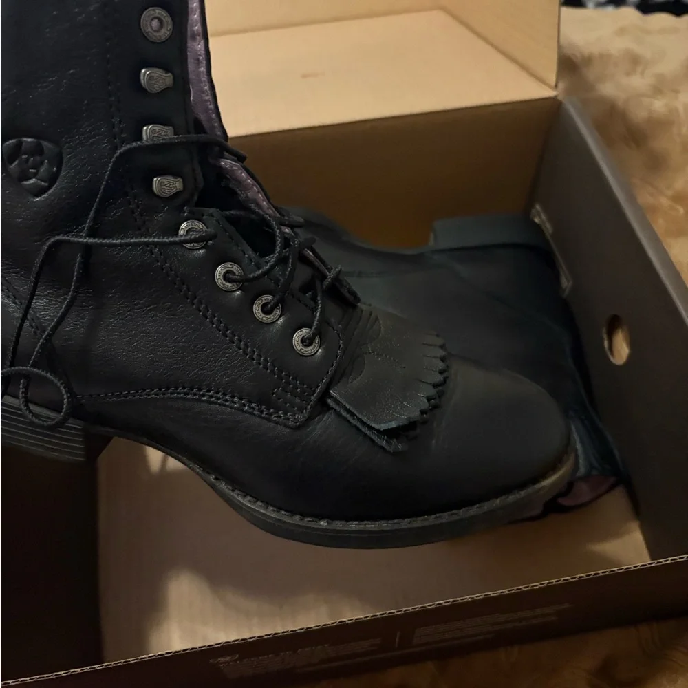 Ariat Black Leather Lace Up Boots - Picture 4 of 7